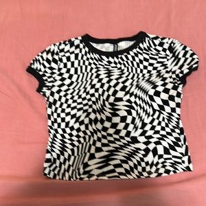 Divided tee size medium blk /white